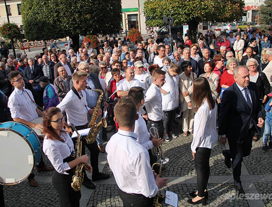 dla premiera rynek pleszew